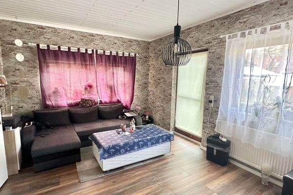 Flur 1: DHH links, Wohn/Esszimmer