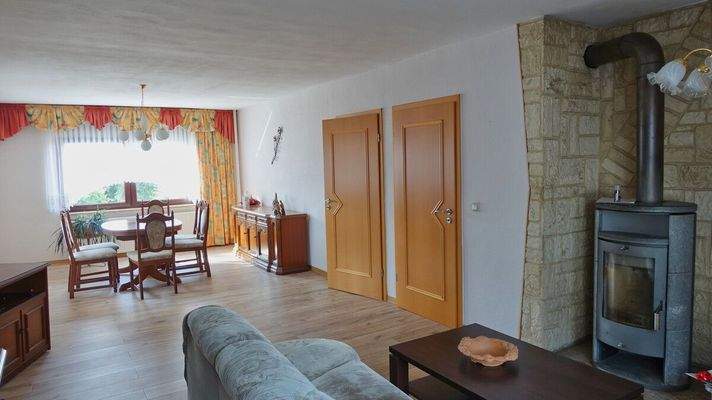 Wohnzimmer mit Kaminofen