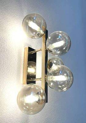 Wandbeleuchtung im Eingangsbereich