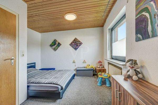 OG Schlafzimmer eins