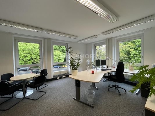 Eckbüro