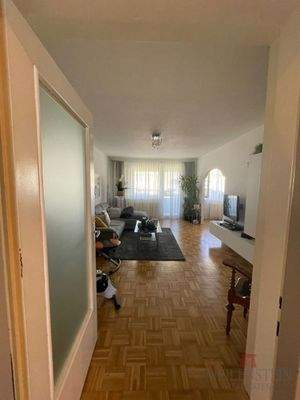 b2b08d93-cd13-45f2-b83c-9923ed071c38