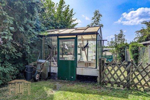 Gewächshaus im Garten