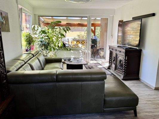 Wohnbereich mit Terrassenzugang