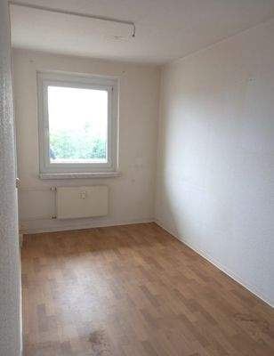 Helles Zimmer mit Fenster