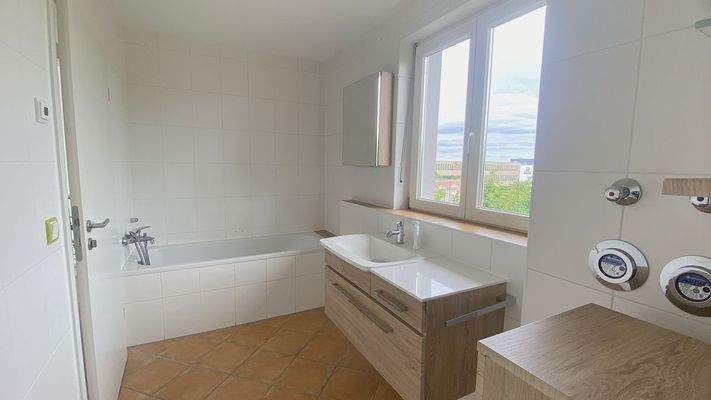 Badezimmer Ansicht 1