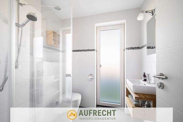 Gäste Duschbad im EG