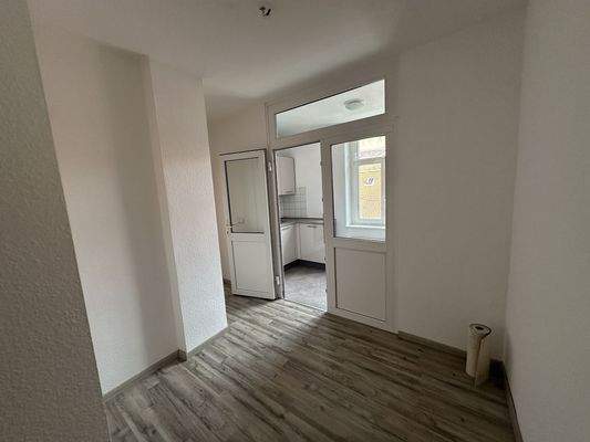 2 RWE 2.OG links Flur