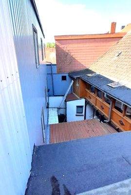 Blick auf den Hof.jpg