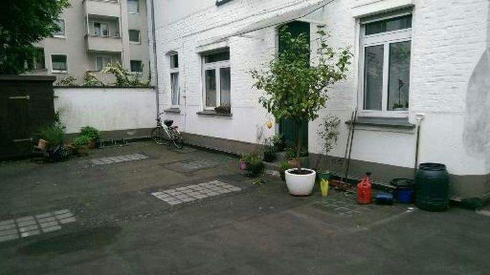 Blick Hof zum Vorderhaus