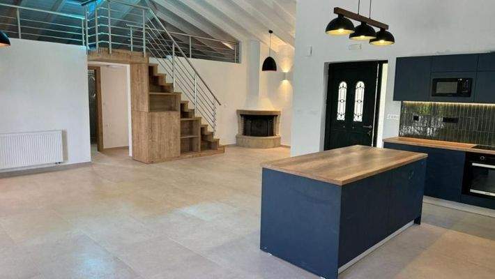 Kreta, Kournas: Malerisches Steinhaus mit bezauberndem See- und Meerblick zu verkaufen