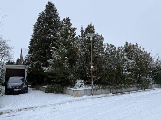 Winteridylle vorm Haus