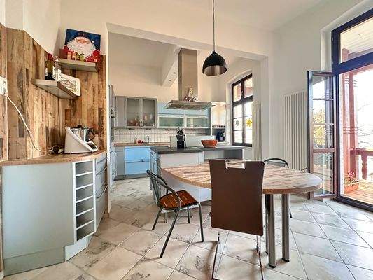 Küche mit Essbereich