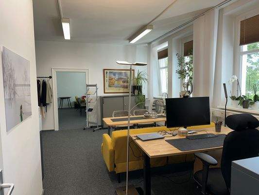 Helle Büroräume zur Vermietung