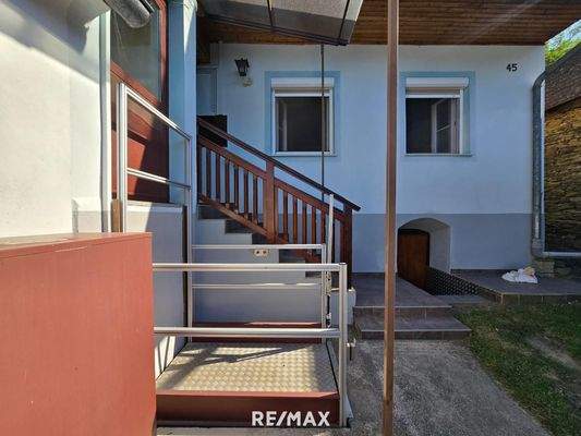 Haus 45 mit Rollstuhllift