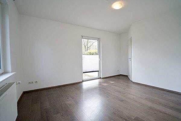 Schlafzimmer mit Terrassenzugang