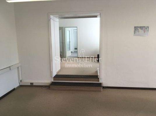 Büro im Erdgeschoss