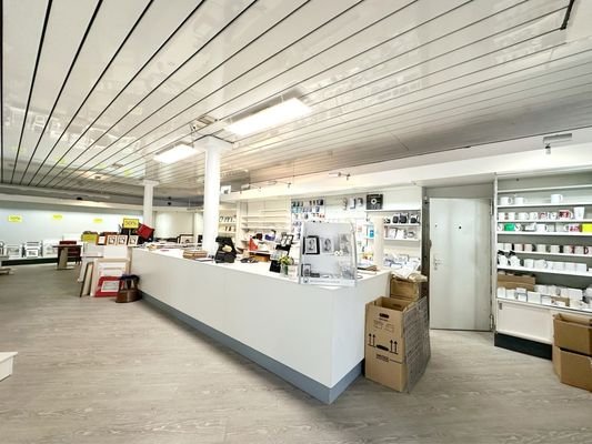 25020 Verkaufsraum im EG