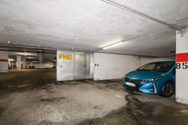 Tiefgaragenstellplatz