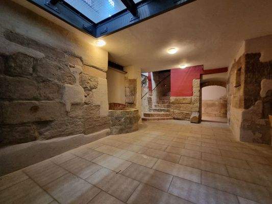 Raum im KG mit Brunnen