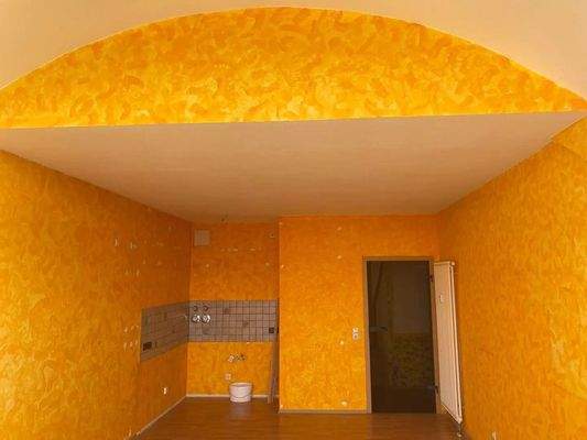 Wohnzimmer mit Küchenbereich.jpg