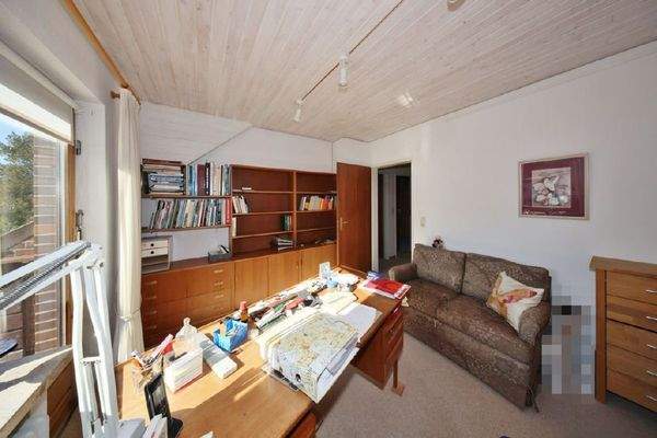 Zimmer mit Zugang zum Balkon