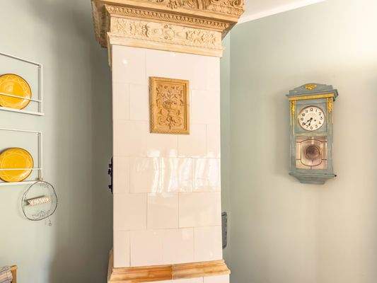 Kachelofen in der Küche