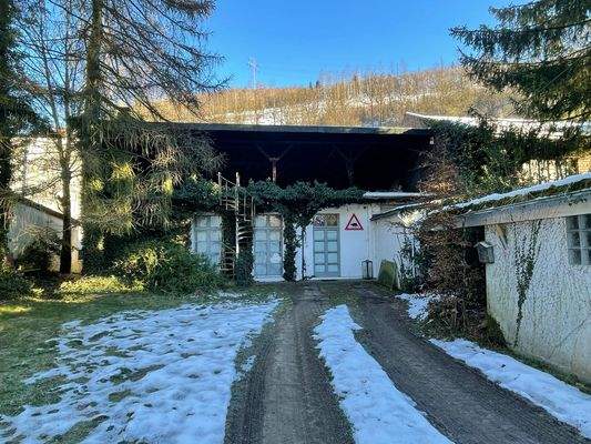 Vorderansicht Loft mit Grundstück.jpg