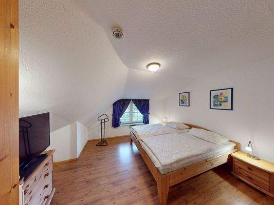 Schlafzimmer 1 im Dachgeschoss
