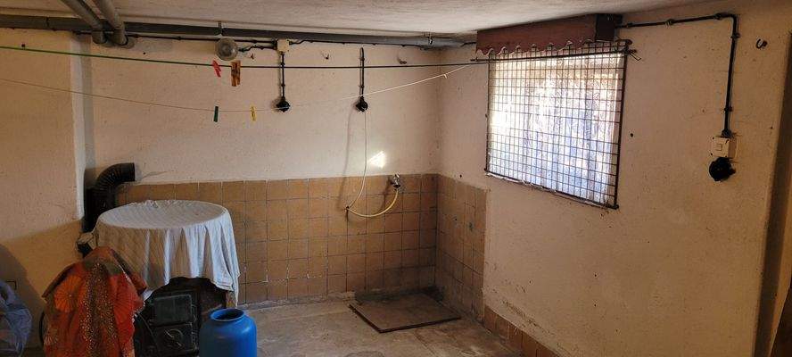 Keller mit Waschküche