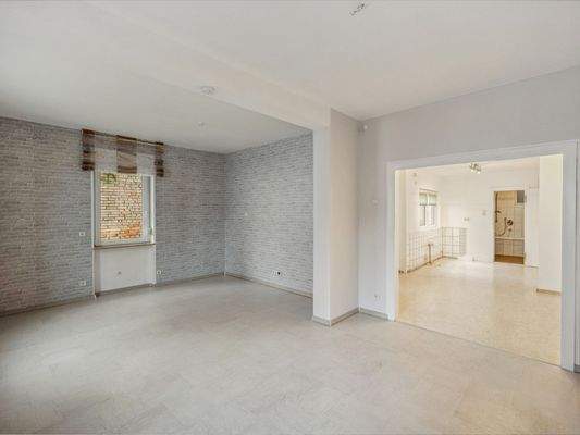 großzügiger Wohn-Essbereich