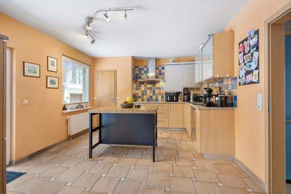 sehr gut ausgestattet