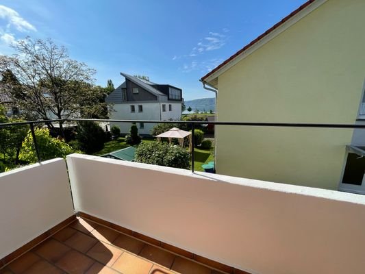 Süd/West Balkon mit Teilseeblick