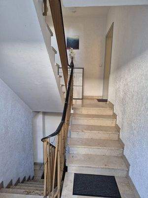 Stellastr-3-14-Treppenhaus.jpg
