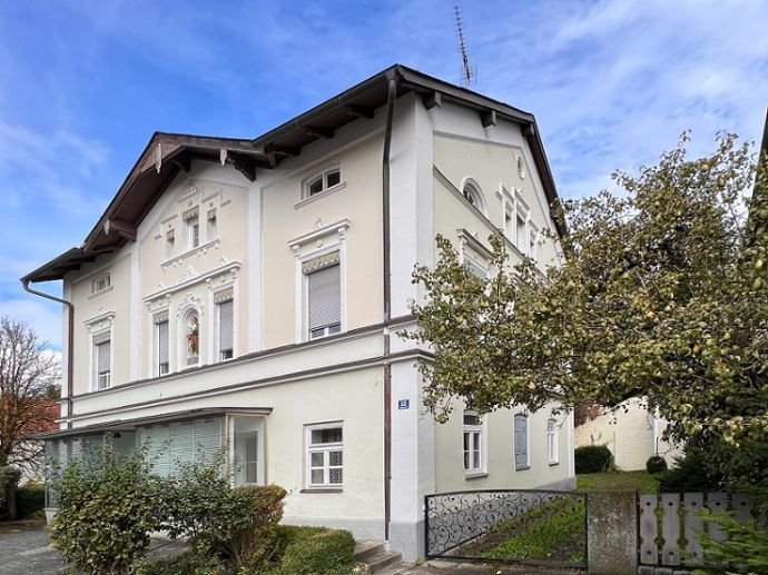 *** NEU *** EXKLUSIV *** DENKMALGESCHÜTZTES KAUFMANNSHAUS AUS DEM 18. JAHRHUNDERT – EINE PERLE IM HERZEN VON EGGLKOFEN - CA. 285 M² WOHNFLÄCHE