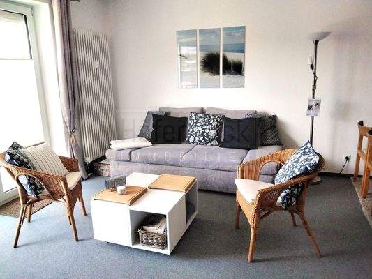 Sofaecke am sonnigen Balkon