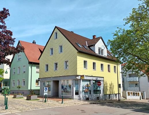 Wohn- und Geschäftshaus