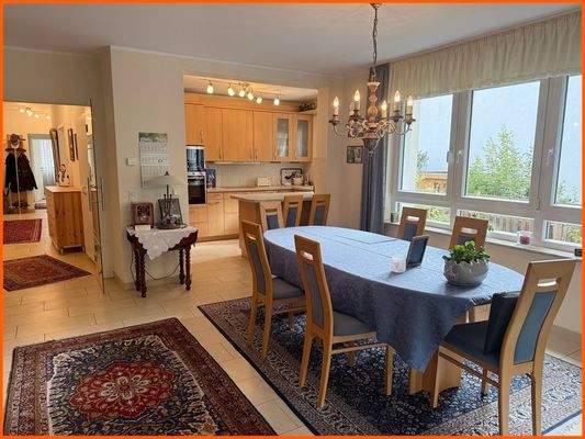 Essbereich mit Küche