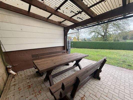 überdachter Griillplatz Garten