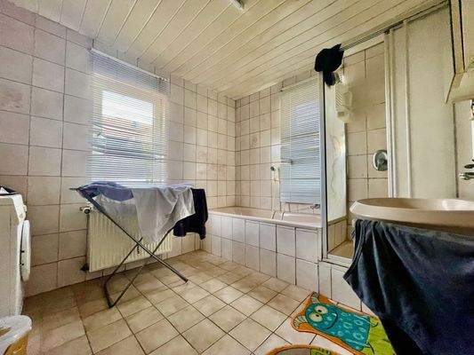 Bad Erdgeschoss Haupthaus