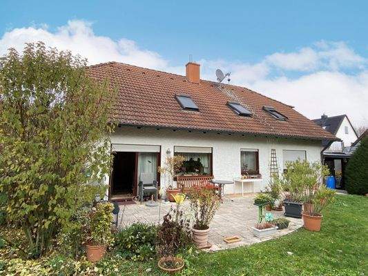 Ansicht mit Terrasse