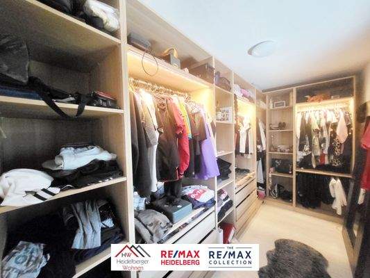 Begehbarer Kleiderschrank OG Haus 2