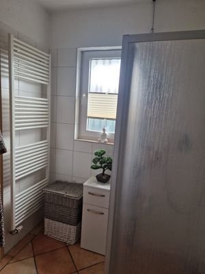 Dusche im Bad