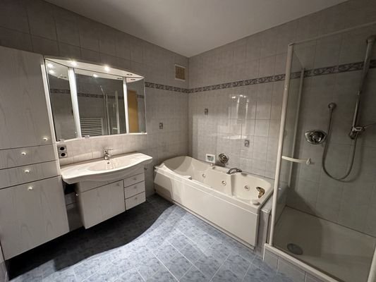 Badezimmer (2)