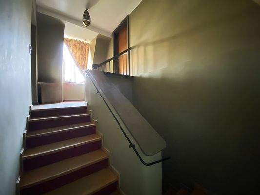 69. Treppenhaus 1.OG zu 2.OG