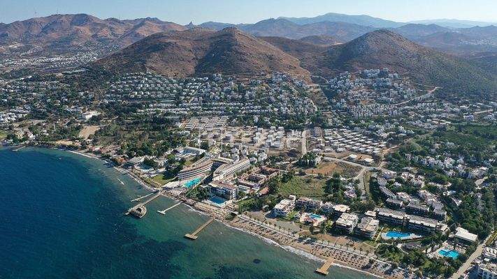 Flats for Sale in a Beachfront Complex in Bodrum Gümüşlük