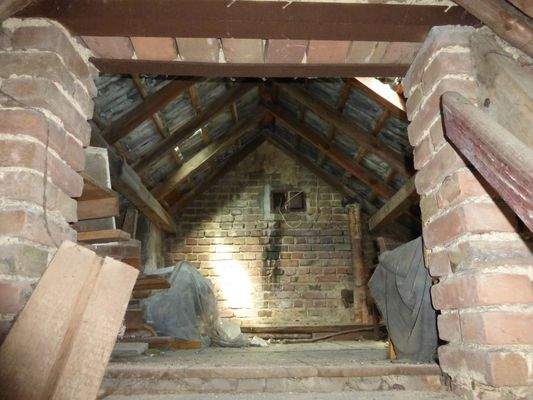 Dachspitze Nebengebäude