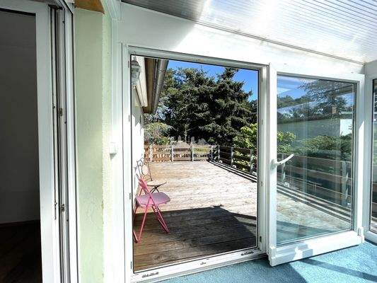 Wintergarten mit Terrassenzugang