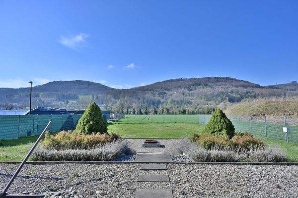 Grundstück hinter der Halle