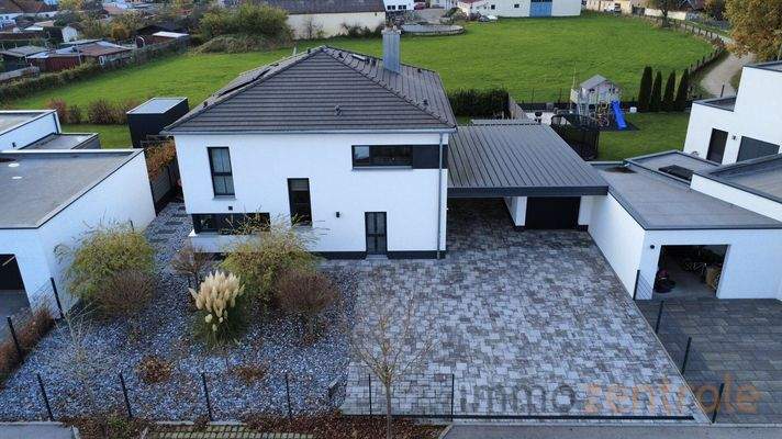 3353D4F8-DE07-4787-8F73-9AE7318B76DE_1_201_a